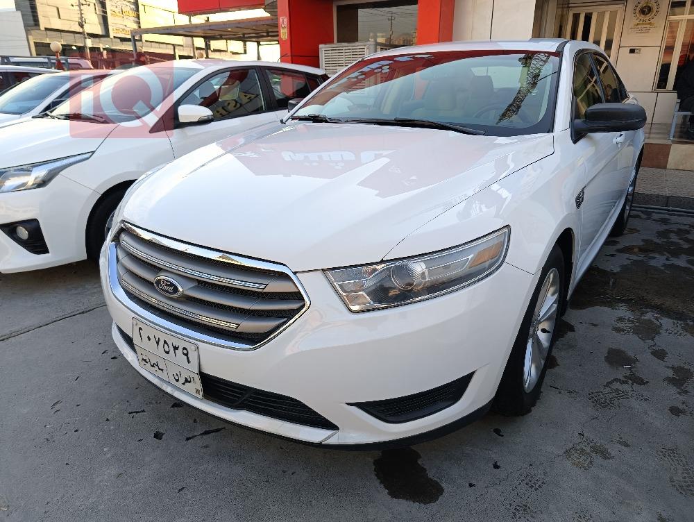 Ford Taurus